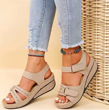 Il tuo passo verso il comfort e lo stile. Scopri i nostri sandali super morbidi